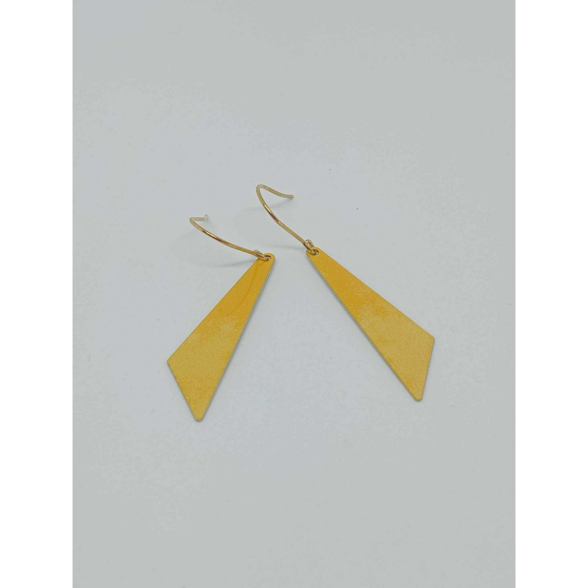 Pendientes esmalte amarillo