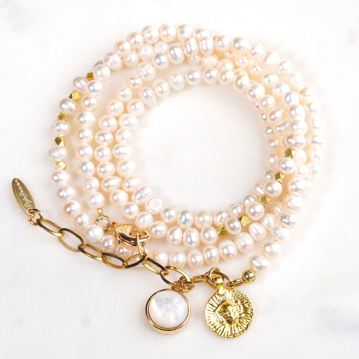 Bracciale avvolgente in perle d'acqua dolce, crema