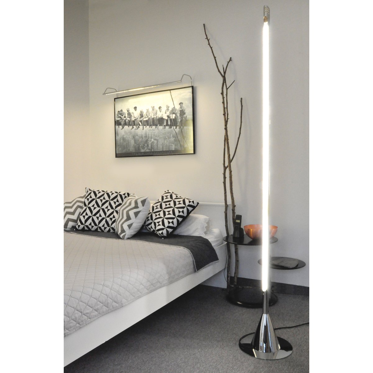 Obelisk floor lamp LED chrome