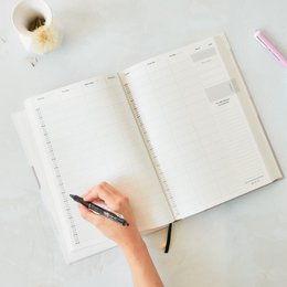 Prikkelarme jaarplanner Symmetrie - ongedateerd