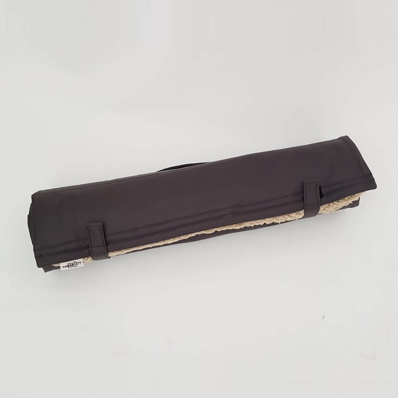 Reisematte Travel Mat Saddle graphit mit Kunstfelldecke Teddy plüsch beige