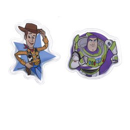 Chaufferette Mains Disney Toy Story en Blister – Assortiment 24n scène Woody, Buzz et leurs amis séduira les fans de la saga. Présentée en blister, vendue en assortiment de 24 pour un merchandising complet.