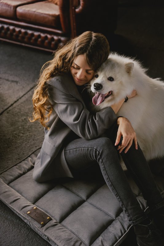 Un lit, un chien et un chat de la marque de chiot moelleux, du matériau en velours, 16 couleurs, fabriqués à la main!