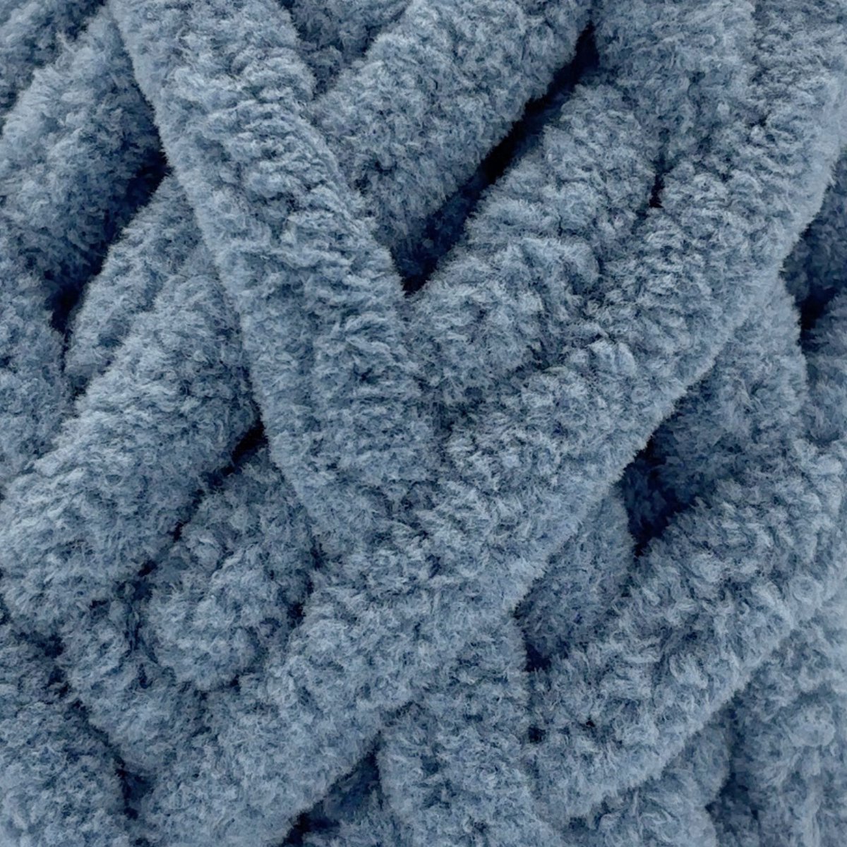 Sensy Chunky Yarn, Blanket Yarn, 7 oz, 28 Yards, Gauge 7 Jumbo