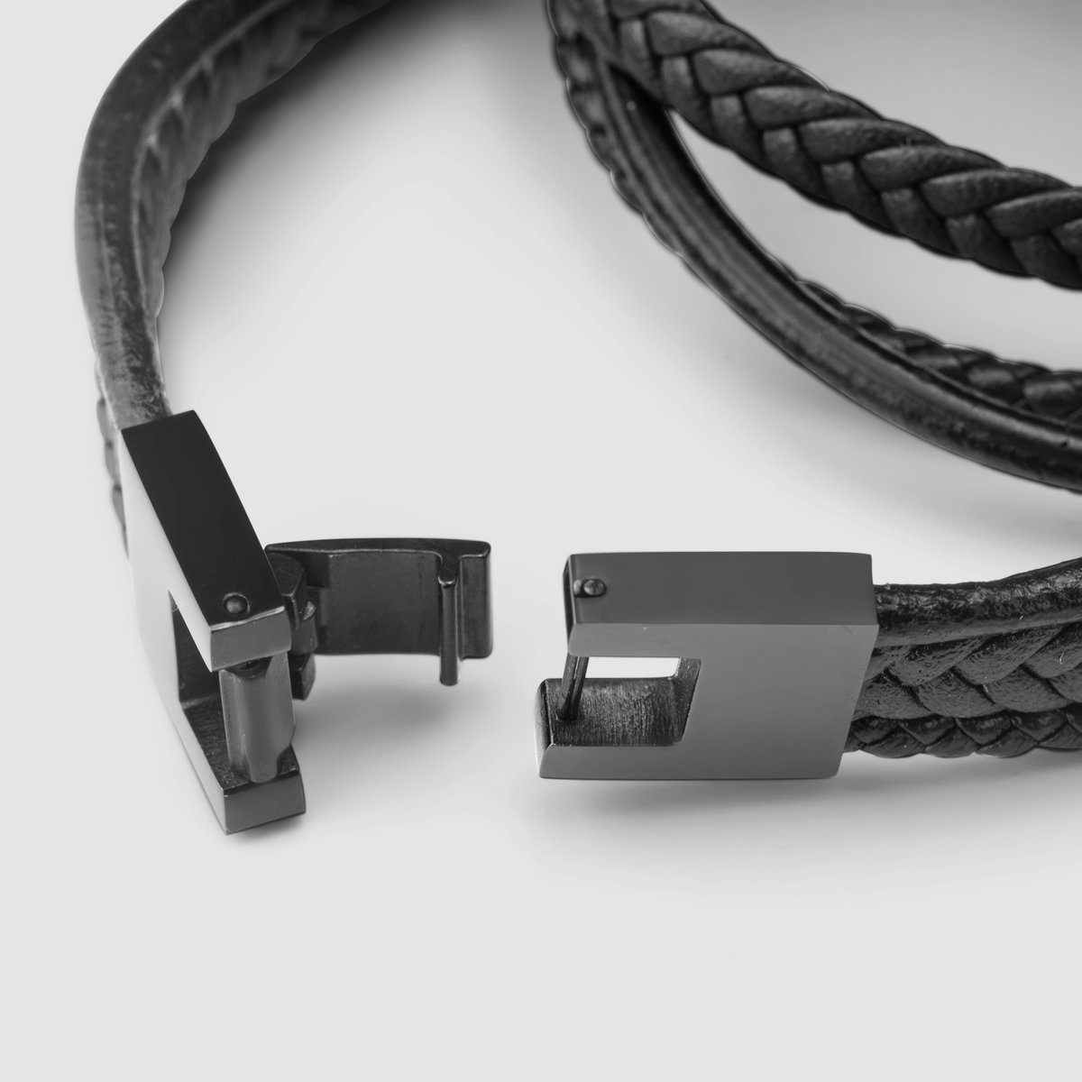 Leather bracelet "Wrap"