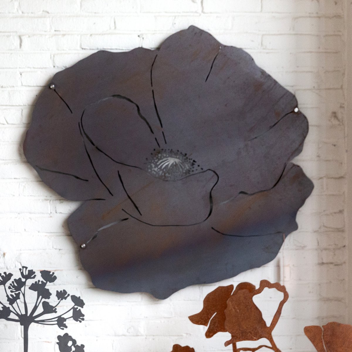 Wall Flower M