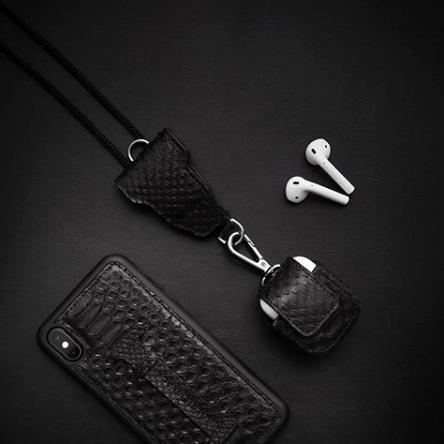 AIRPODS KOFFER PYTHON DIEP ZWART MET KARABINER