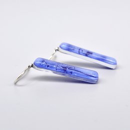 Orecchini dente di leone blu, barra lunga, vetro riciclato e argento sterling