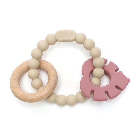 Weich und hart | Blattrassel Beißring aus Holz und Silikon | Sand & Rose