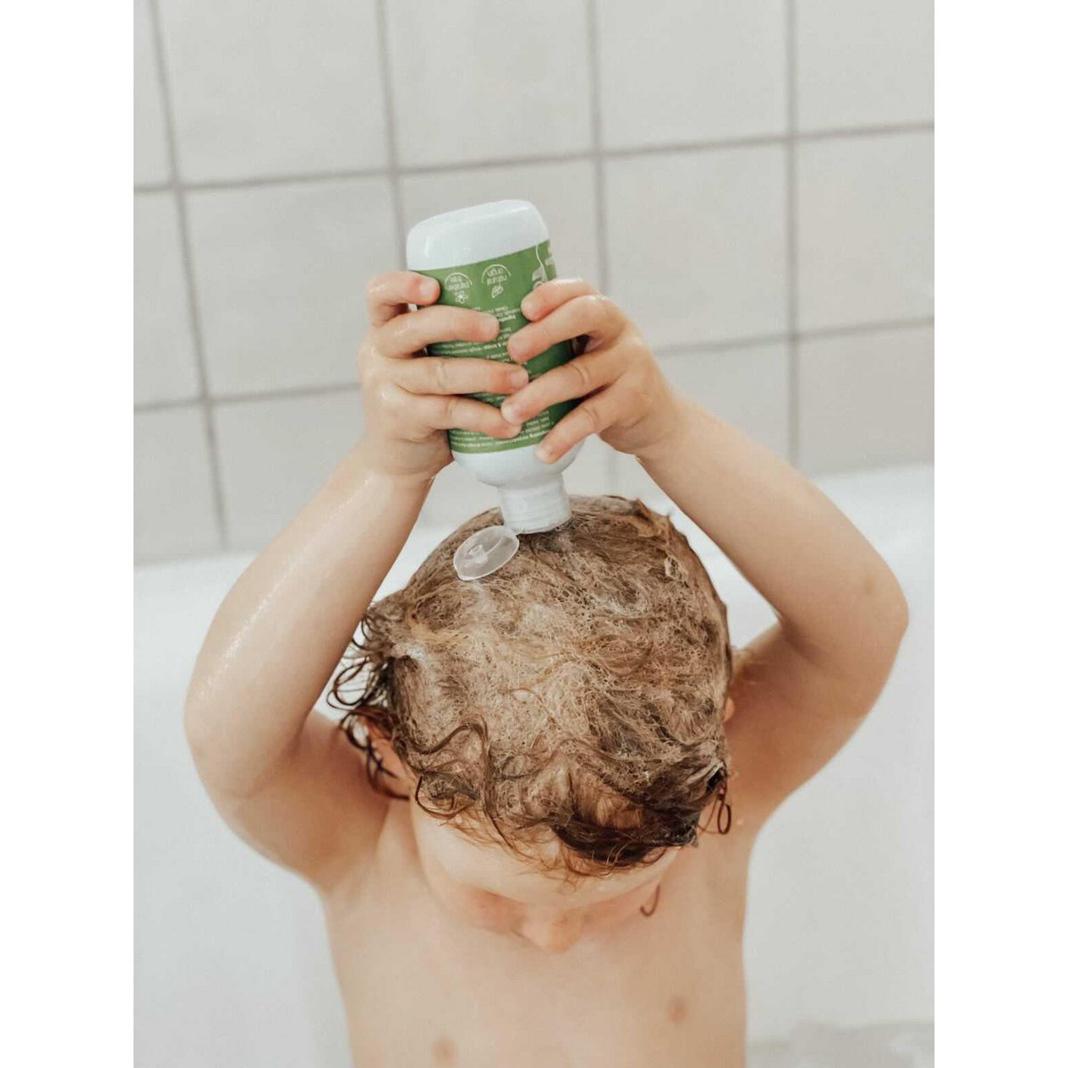 Petit&Jolie hår- og kropshampoo - 200ml - 100% naturlig
