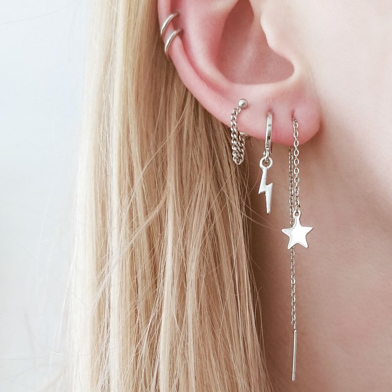 EARRINGS LONG CHAIN MOON