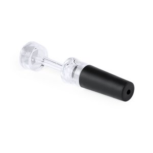 VACCUM LID FOR WINE BOTTLES IN AN ELEGANT, BLACK COLOR AND TRANSPARENT DESIGN.  AS/ TPR