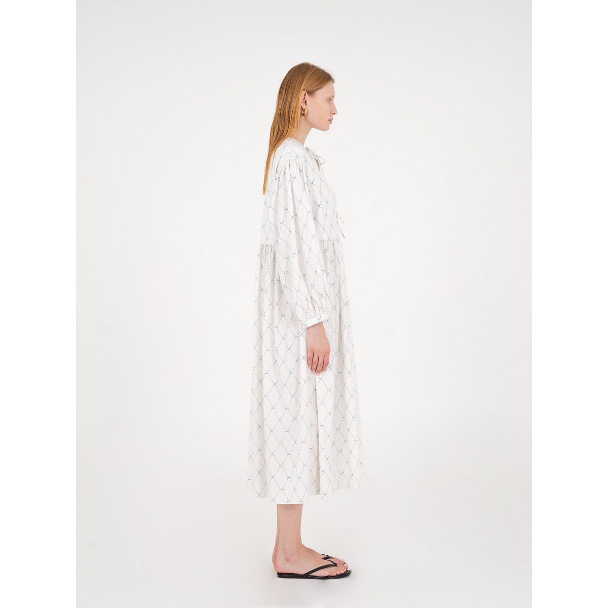 Vestido blanco con estampado de lazo Cityscape