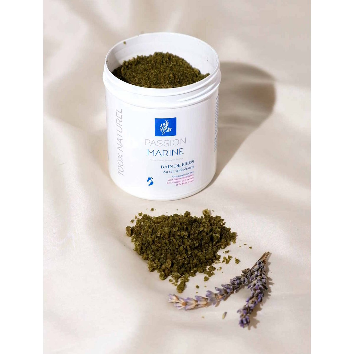 FOOT BATH WITH GUERANDE SALT WITH SEA ALGAE AND ESSENTIAL OILS OF PETIT GRAIN, LAVENDER AND TEA TREE 200G
