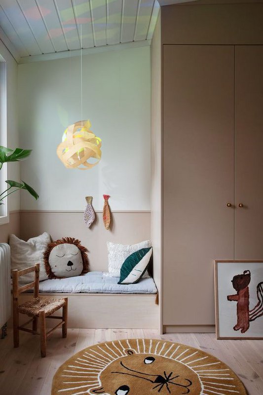 Lampadina CMYK 1: elimina le ombre colorate