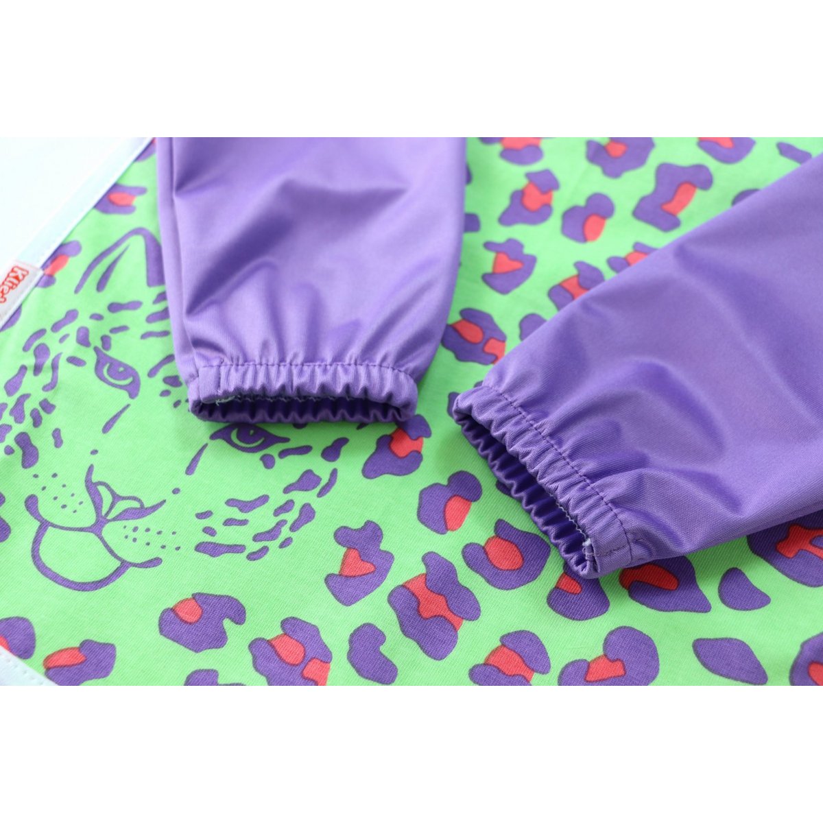 Rękawiczek Lucky Leopard - śliniaczek niemowlęcy/maluch