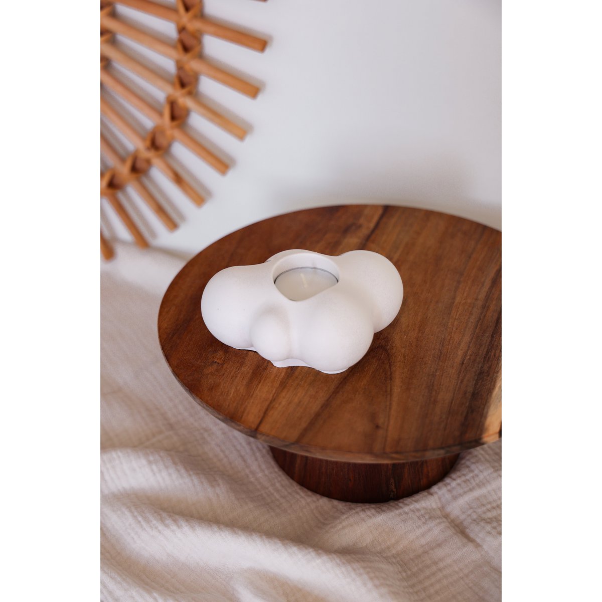 Cloud tealight holder