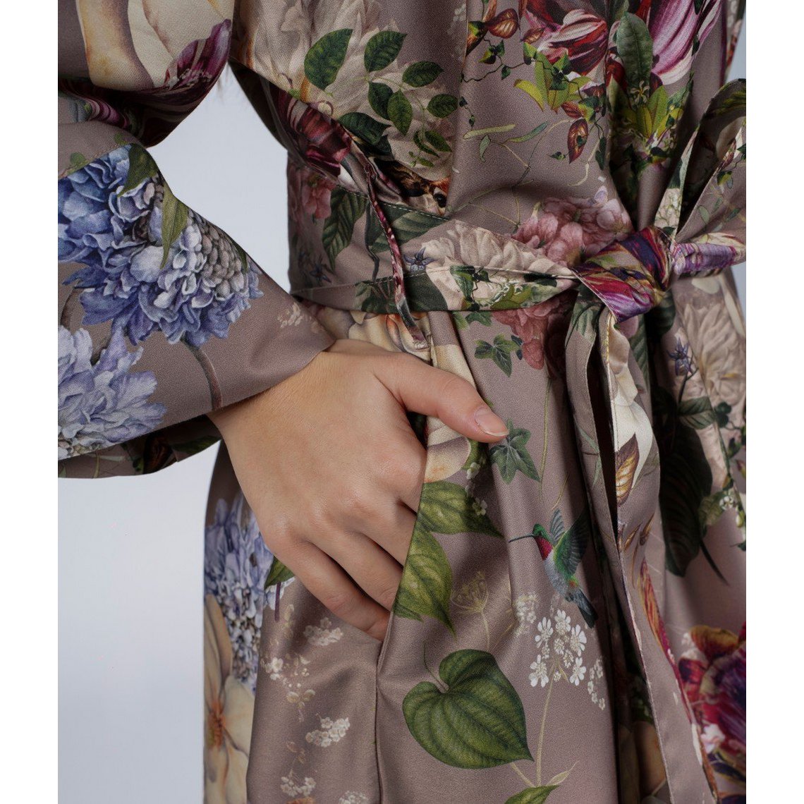 Albornoz Kimono Magic Garden Gris Acantilado