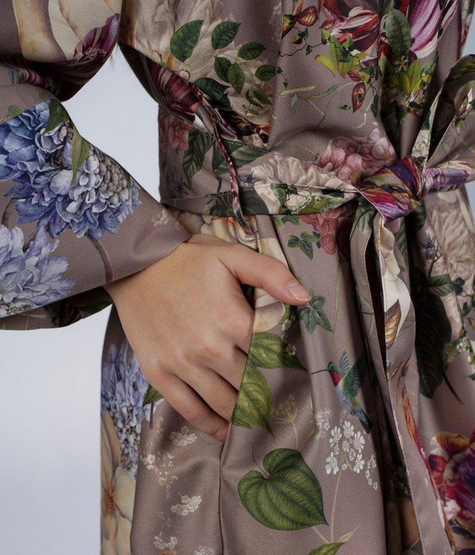 Albornoz Kimono Magic Garden Gris Acantilado
