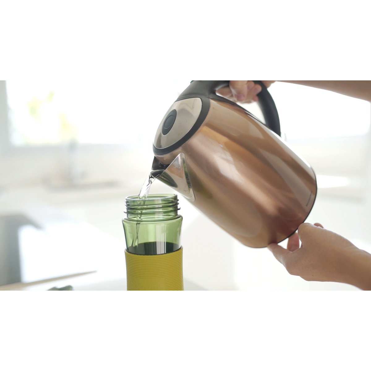 botella · TEA BEIGE & GREEN - Biberón sostenible
