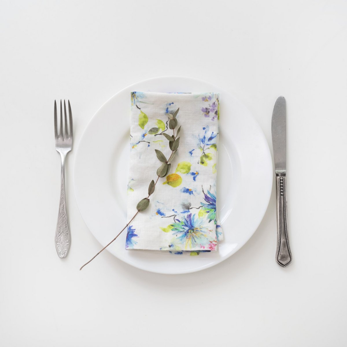 Set di 2 tovaglioli di lino con fiori bianchi