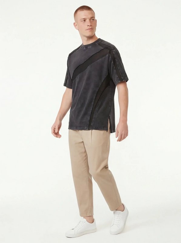 Dynamic T-Shirt – from Ultra-Soft Material with Streetwear Attitude
