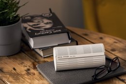 Estuche para gafas Krea-Wood hecho a mano en madera de abedul con imanes. Color blanco antiguo.