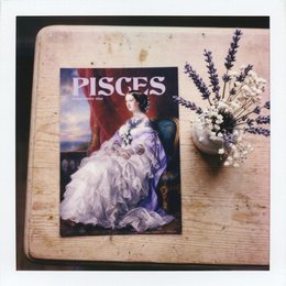 Set of 60 postcards - Astro Queen Collection