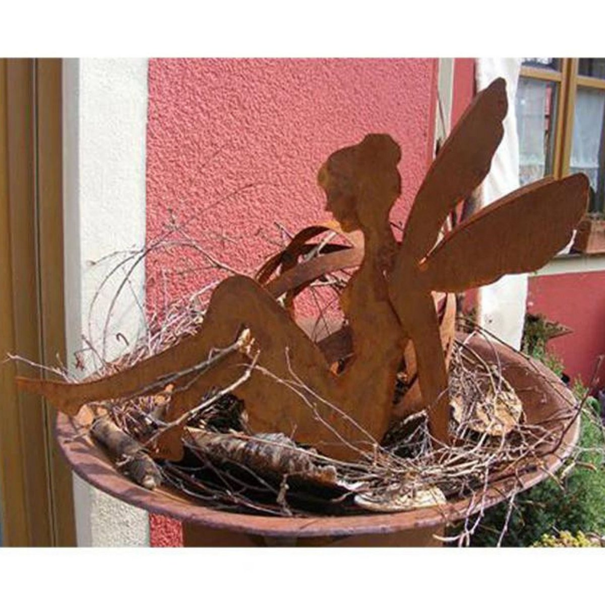 Rust metal fairy sitting | 19cm x 29cm | Vintage decorative figure in patina