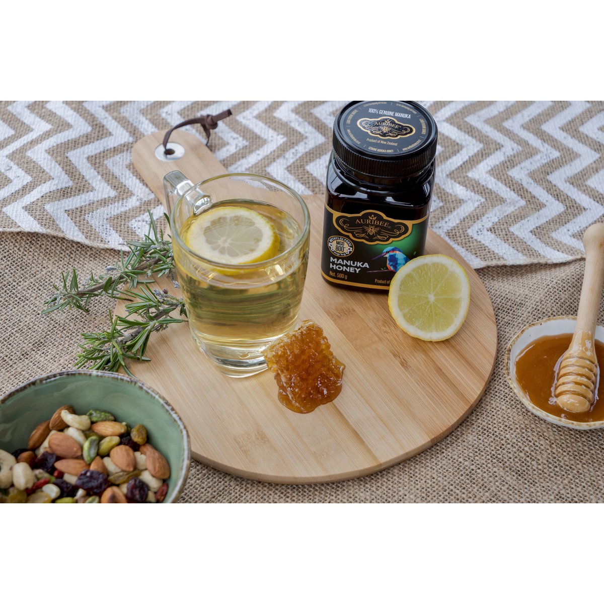100% Pure, raw Manuka Honey MGO 800+ (250 grams)