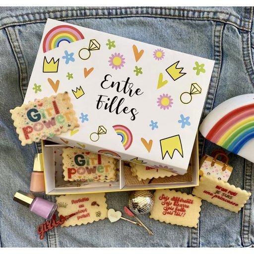 Box of personalized biscuits with the theme "Croque moi!" Copy