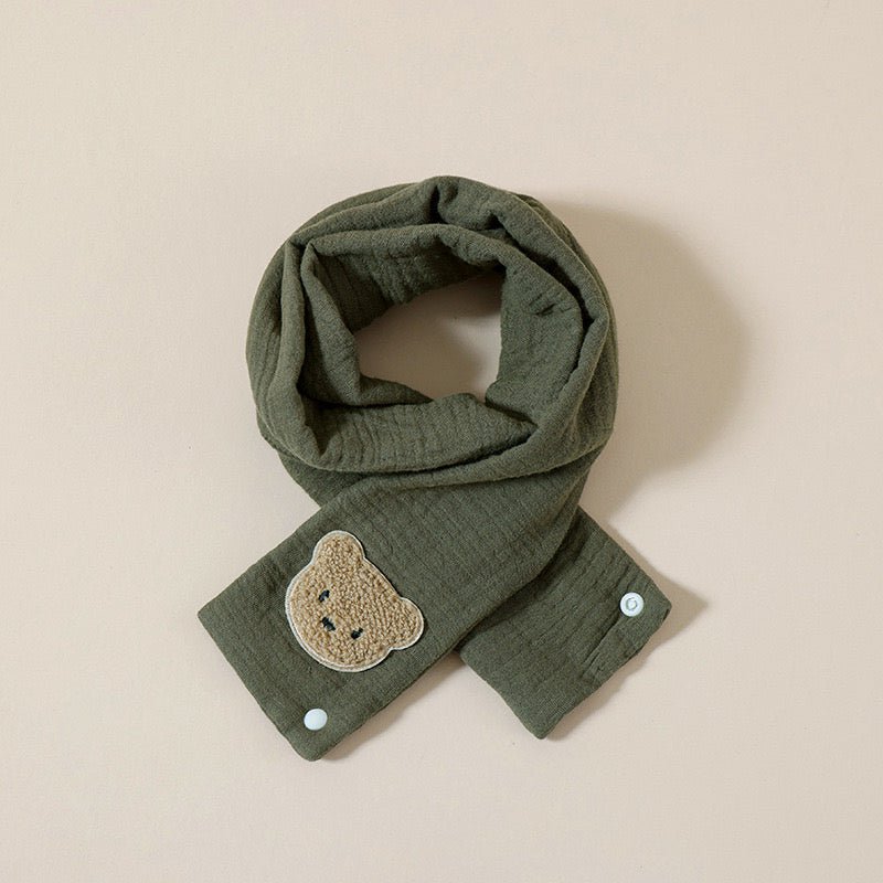 Hydrophilic autumn scarf with bear application - army green