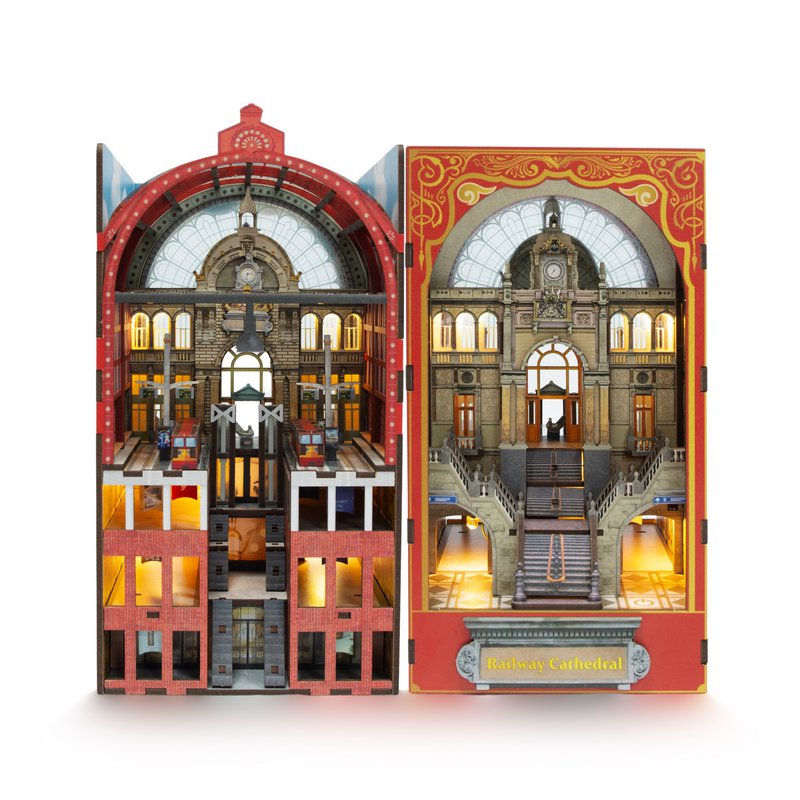 Zestaw konstrukcyjny 3D DIY Booknook Booknook Katedra Kolejowa z czujnikiem światła LED