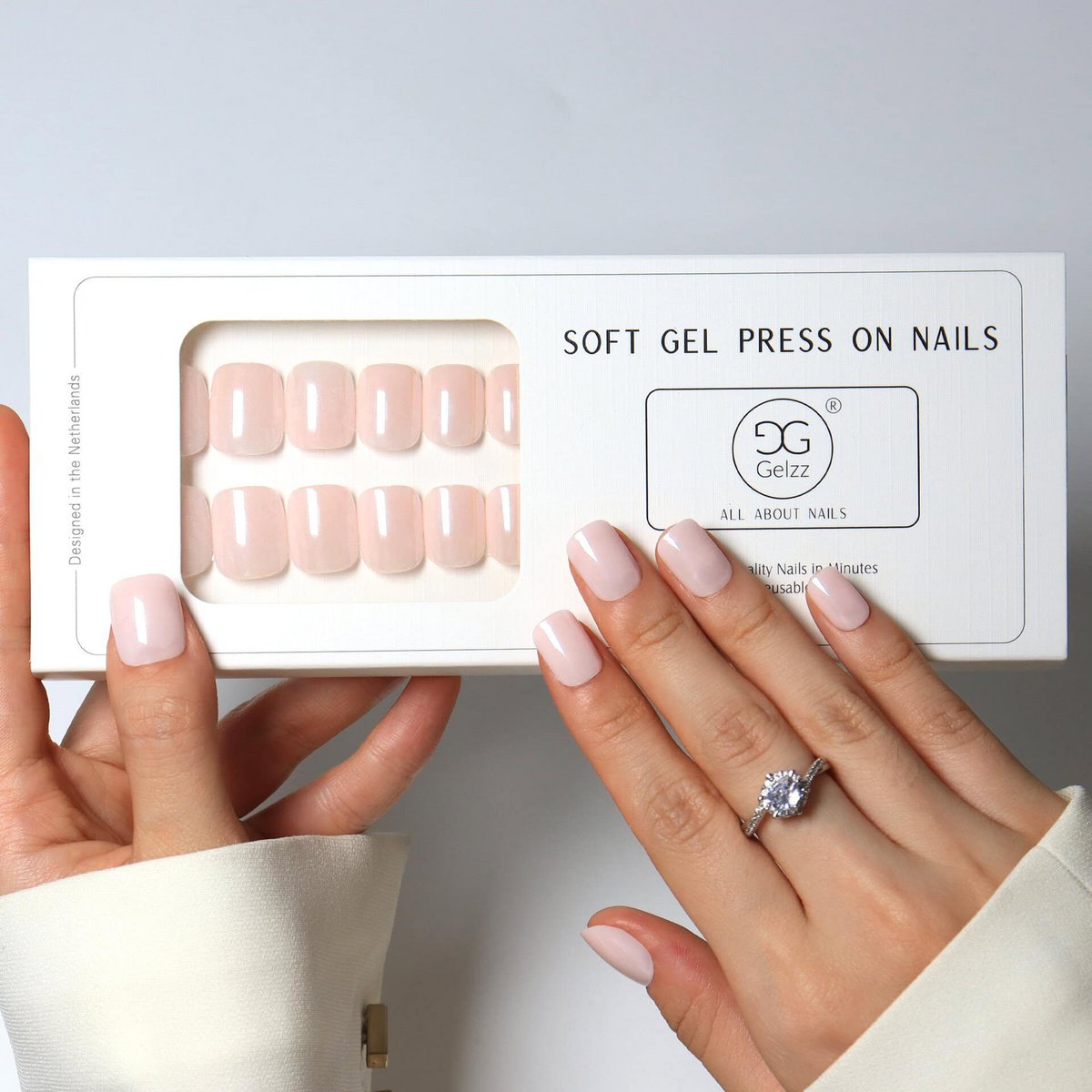 Gelzz Soft Gel Press On Short Blush Chrome (S22)