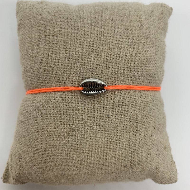 Small Silver Shell Bracelet