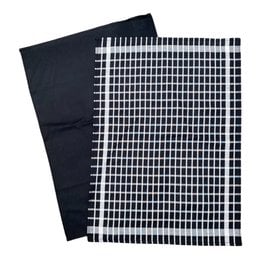 Black and white checked tea towels, 50 x 70 cm in size.