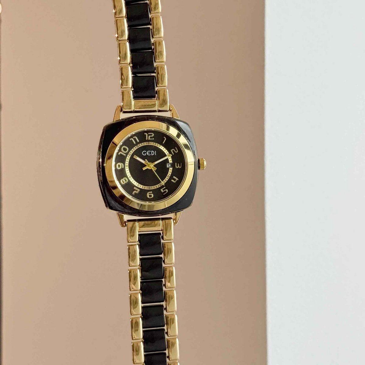 Mindu - Square Statement Retro Women's Watch
