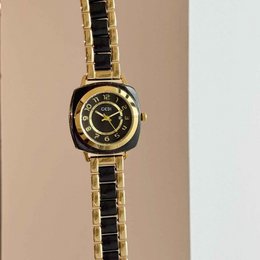Mindu - Square Statement Retro Women's Watch