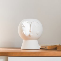 Maria Vase