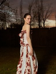 Top rosso con stampa floreale Noctis