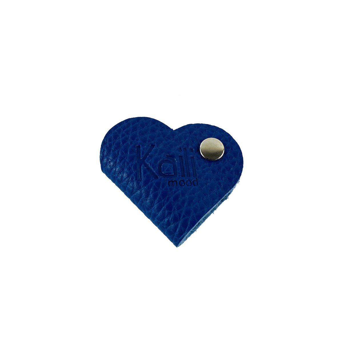 K0039DB | Hergestellt in Italien, herzförmige Kabeltrommel aus echtem Vollnarbenleder, Dollar-Maserung – blaue Farbe – Maße: 5 x 8 x 0,5 cm – Verpackung: Geschenkbox mit starrem Boden/Deckel