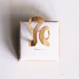 Statement Retro stribet XL ring - guld