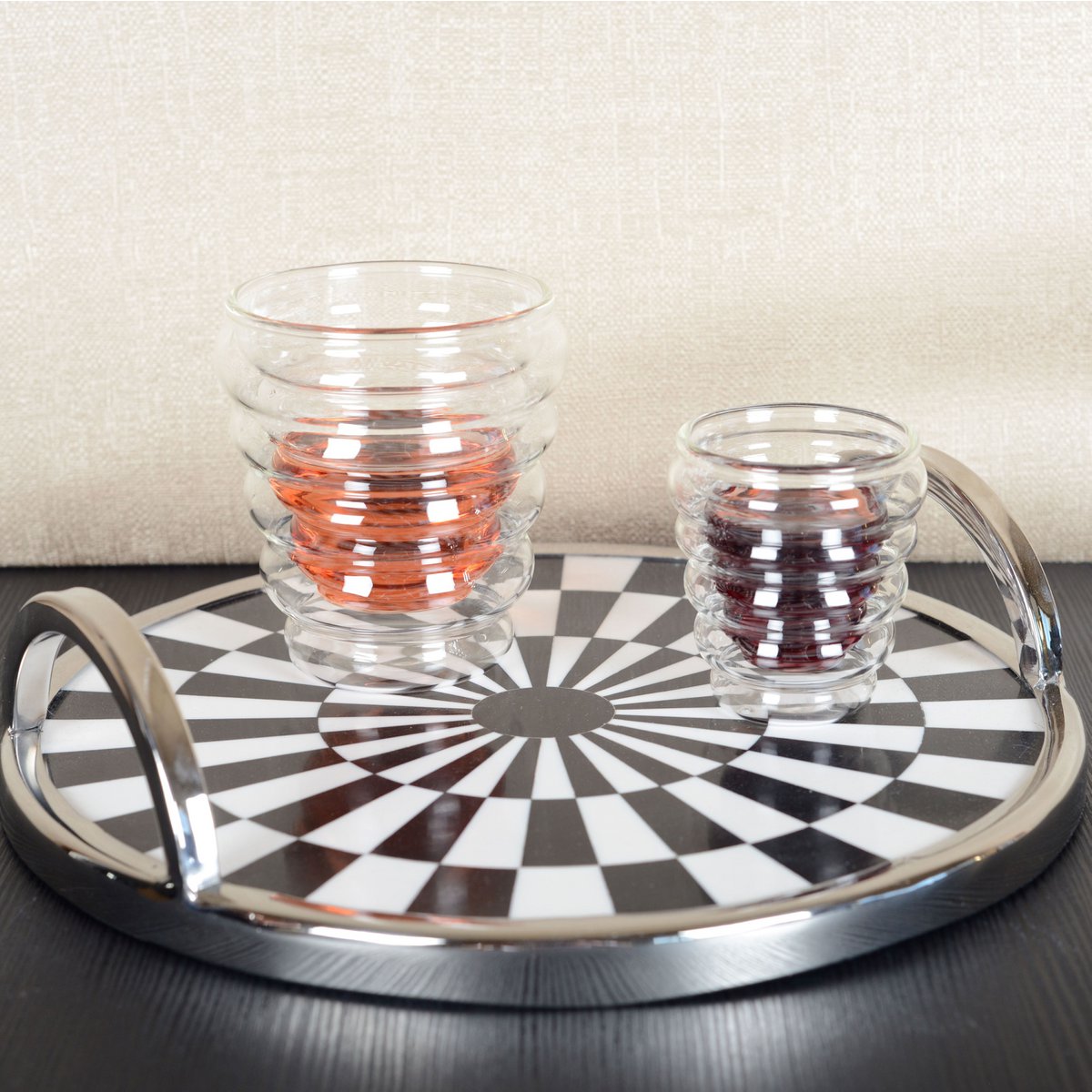 Round tray black and white tiles 28x28x6cm