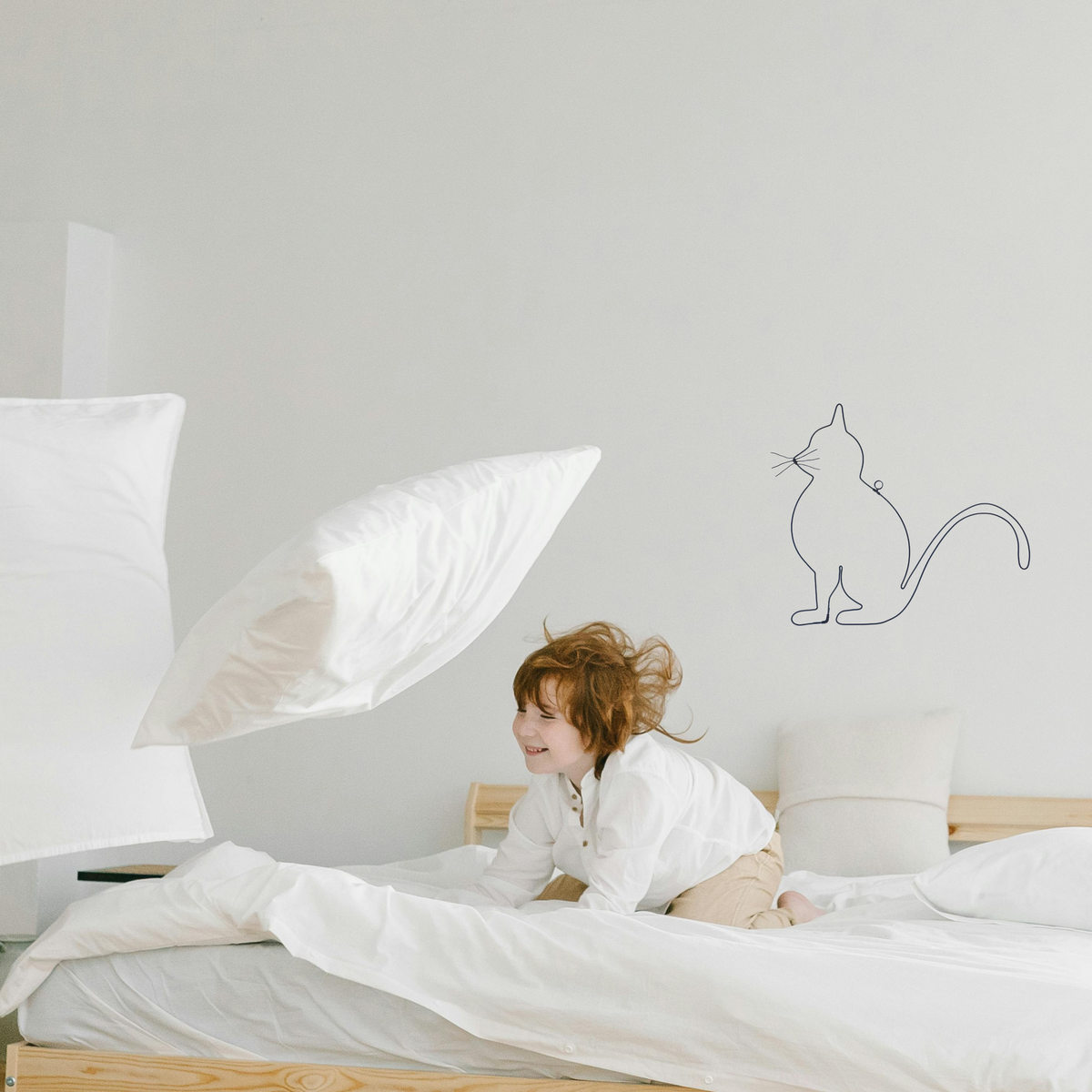 Wire Wall Decoration - Sitting Cat Silhouette - to pin on a wall - Wall Jewelry