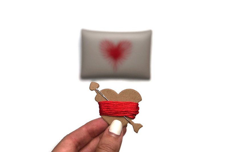 Torebka ze sznurkami w kształcie serca