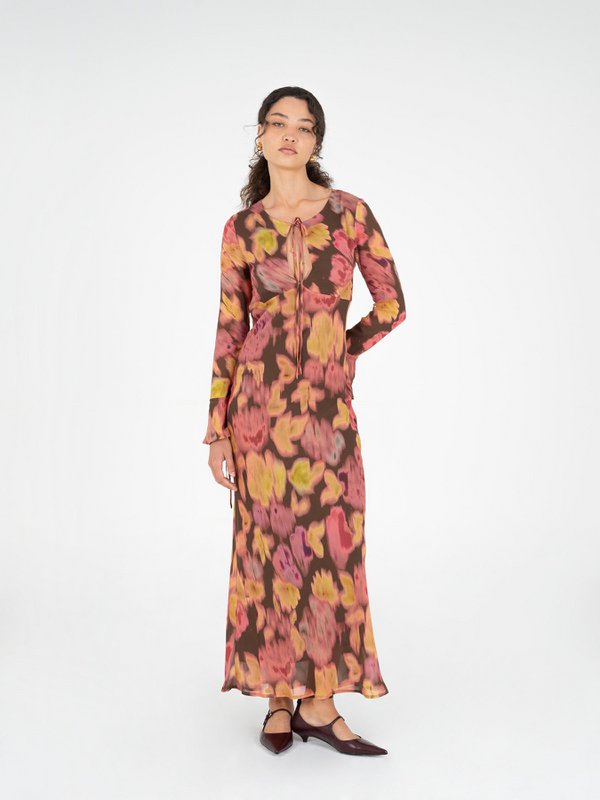 Blütenblatt-Vulkanbraunes Kleid mit Blumenmuster