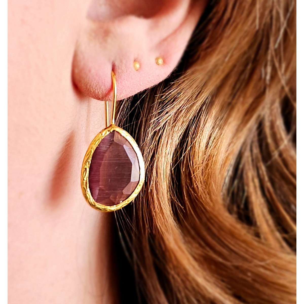 Glowdrop earring, Aubergine Medium
