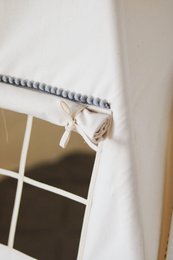 Tente tipi « Pompons gris » avec pompons