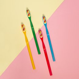 Cepillo de dientes - Niños (mezcla de 3 colores)