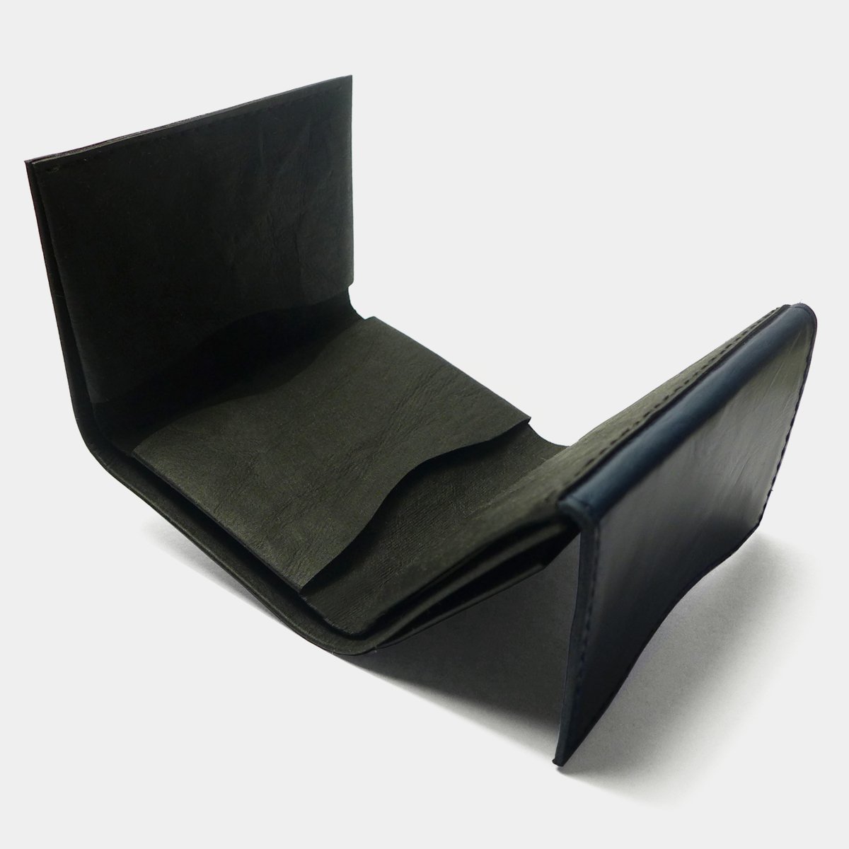 Minimal Wallet Slate Fusion 1 – innovation made of leather and paper